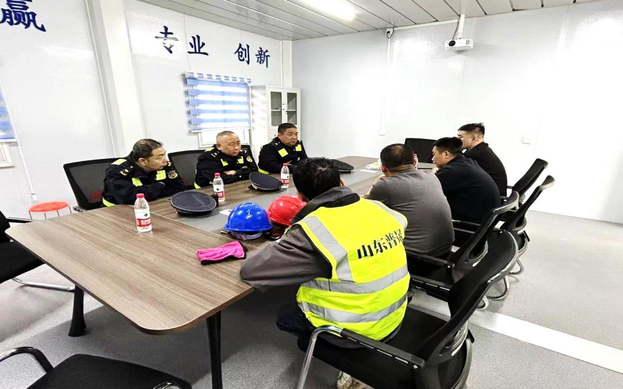 “会客厅”：四向工作法中的“情感连接器”与“矛盾化解器”