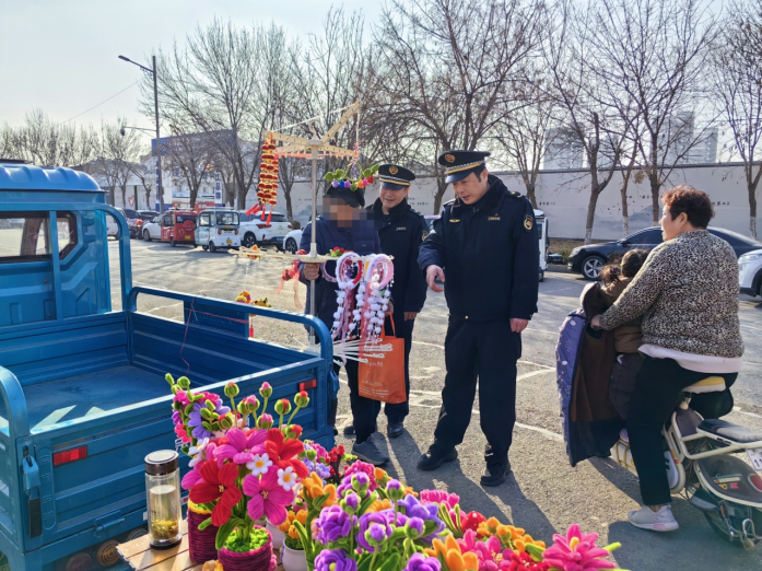 曲阜：八处年货市场齐开市 烟火气里迎新春