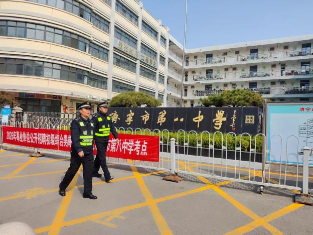 执法监察二大队圆满完成事业单位招聘笔试护考任务